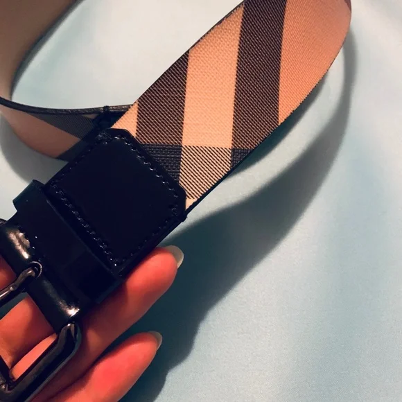 Burberry black leather nova check belt - Picture 9 of 16